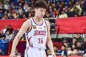 澳达连续两胜彰显实力，防守疲软致定位不协调