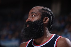 WNBA盛况再现，巨星对决天空队